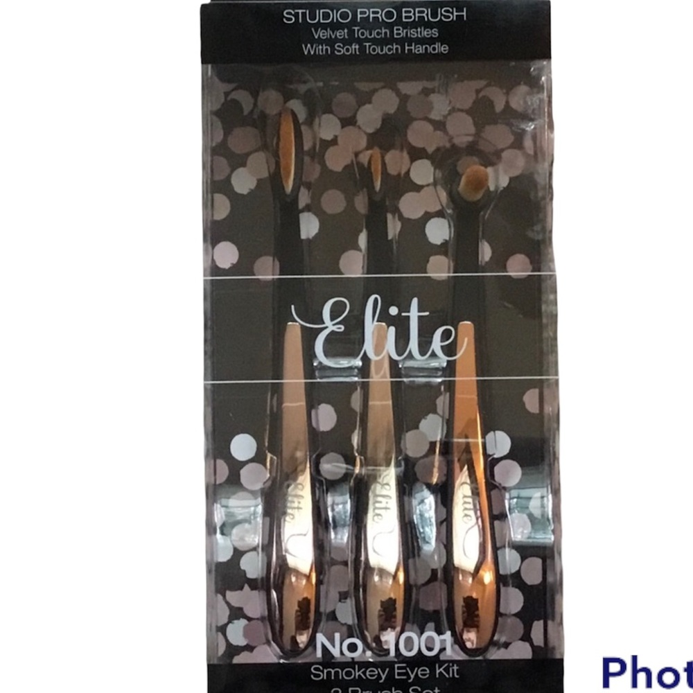 NWT Elite Velvet Touch Smokey Eye Brush Set